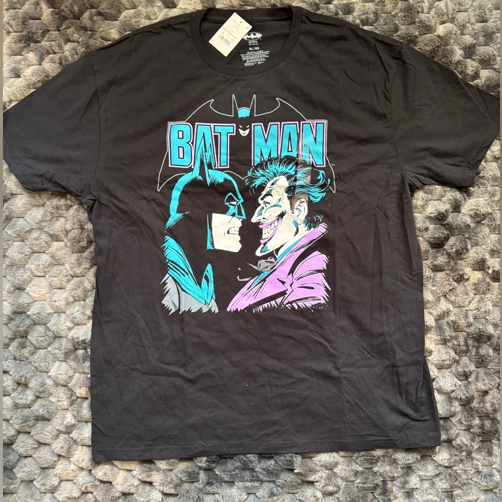 BATMAN™️ Batman/Joker Face-off T-shirt